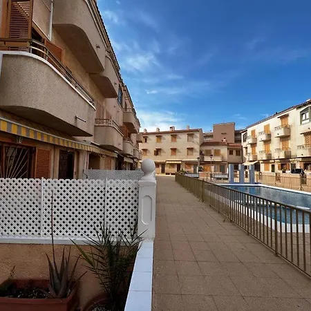 Сasa de vacaciones Sunny Few Minutes Walk From Arenales del Sol