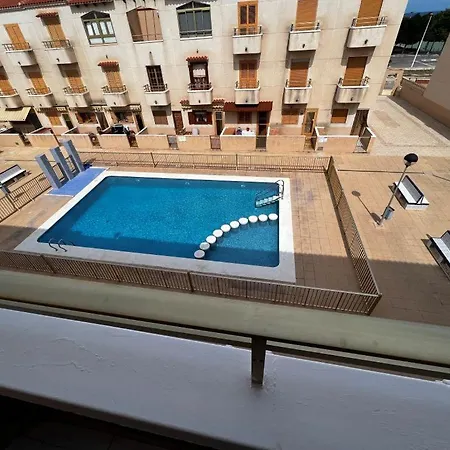 Sunny Few Minutes Walk From Hébergement de vacances Arenales del Sol