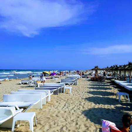 Hébergement de vacances Sunny Few Minutes Walk From